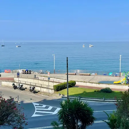 公寓 Overlooking The Sea *