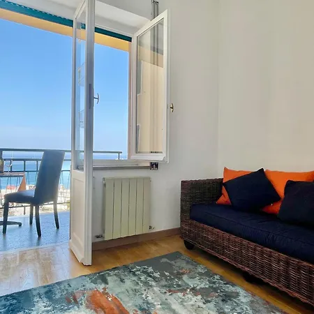 公寓 Overlooking The Sea *